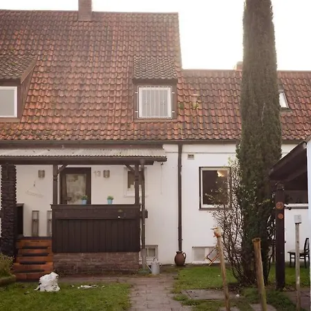 Lejlighed Gemuetliches Haus Mit Holzofen & Garten *