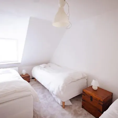 Gemuetliches Haus Mit Holzofen & Garten 別荘 ランツフート