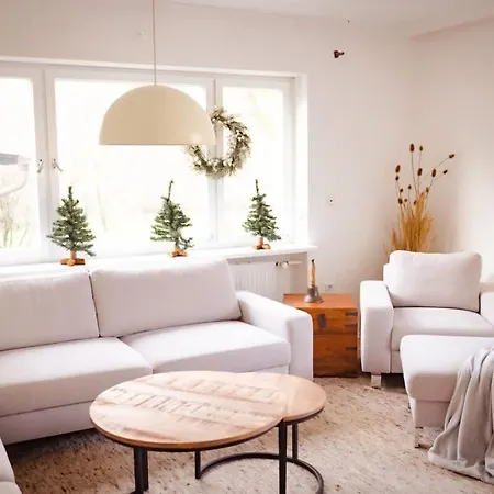 Gemuetliches Haus Mit Holzofen & Garten *
