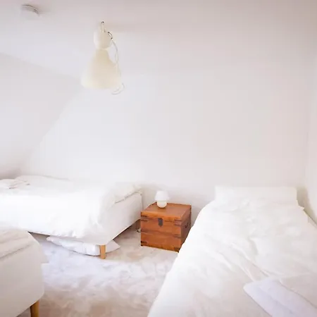 Gemuetliches Haus Mit Holzofen & Garten 別荘