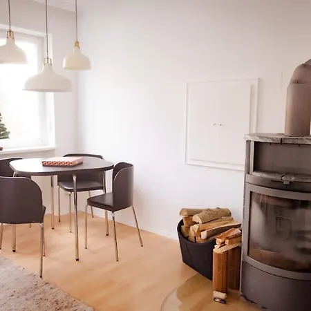 Gemuetliches Haus Mit Holzofen & Garten 別荘 *
