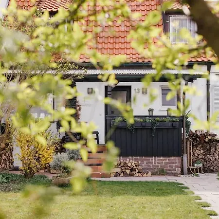 別荘 Gemuetliches Haus Mit Holzofen & Garten ランツフート