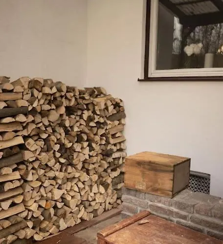 Gemuetliches Haus Mit Holzofen & Garten *