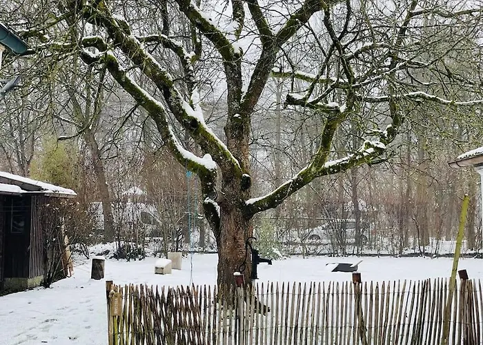 Lejlighed Gemuetliches Haus Mit Holzofen & Garten *