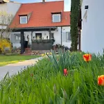 Gemuetliches Haus Mit Holzofen & Garten Casa de Férias